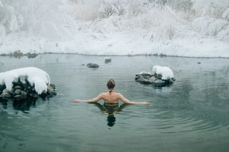 How Ice Water Immersion Boosts Calorie Burning: Science Explained